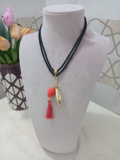 Turuncu Boncuklu Kolye