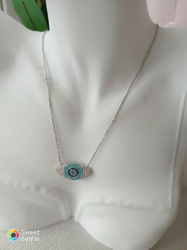 Gözlü Kalp Uçlu Gümüş Kolye