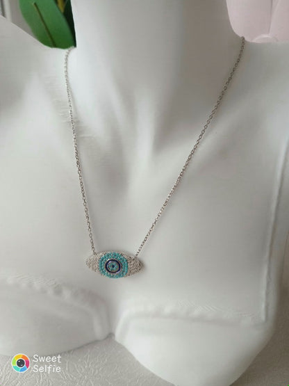 Gözlü Kalp Uçlu Gümüş Kolye