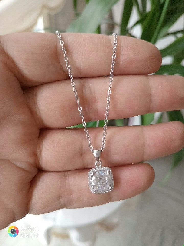 Baget Taşlı Gümüş Kolye