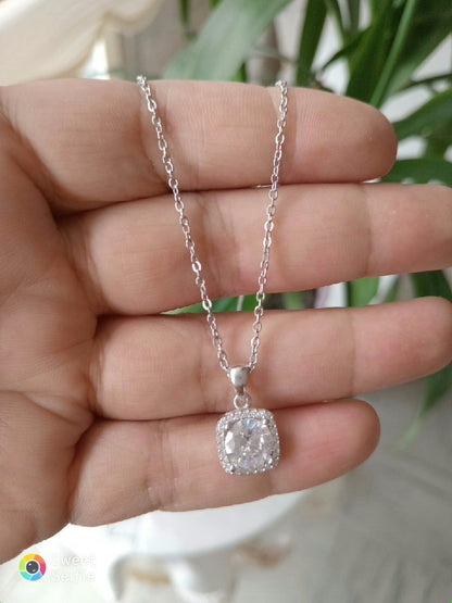 Baget Taşlı Gümüş Kolye