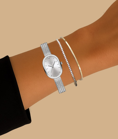 Yuvarlak Altın Renkli Saat